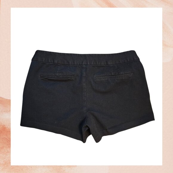 Black Old Navy Stretch Classic Chino Shorts - Picture 2 of 3